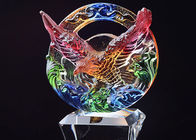 Trophées et récompenses bas en cristal avec le lustre coloré Eagle sur le dessus