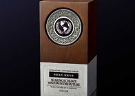 Les plaques en bois basses en aluminium 3D de récompense ont adapté des souvenirs aux besoins du client de logo pour l'entreprise