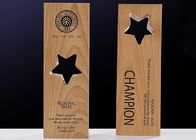 Gravure de tasse de trophée/récompenses faites sur commande en bois de conception d'étoile logo de Lasing pour le personnel