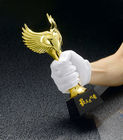 Coeur et amour et expression de résine de Wing Custom Engraved Trophy Material dans le bureau