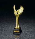 Coeur et amour et expression de résine de Wing Custom Engraved Trophy Material dans le bureau