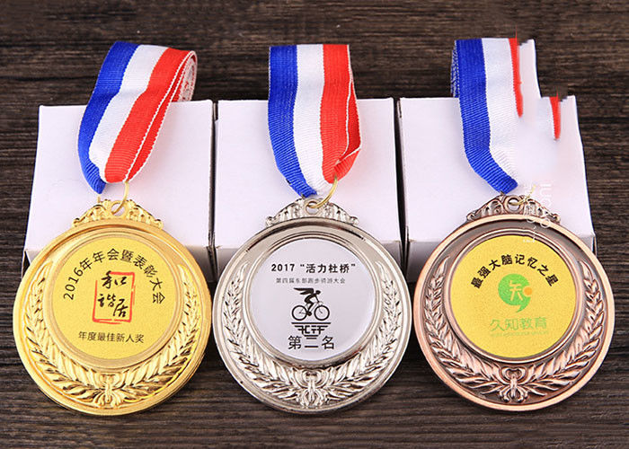 médailles en métal d'enfants de diamètre de 65mm, souvenirs personnalisés de sports en métal